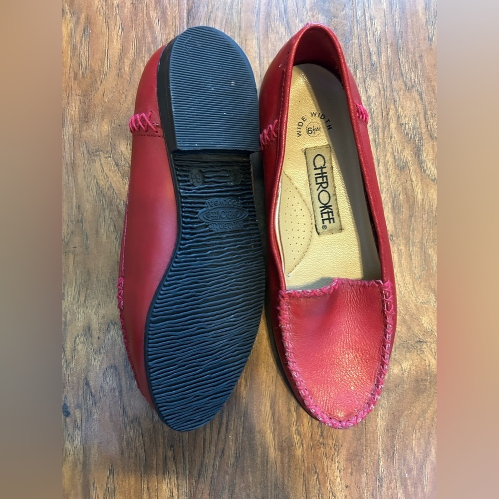 Leather Cherokee Women's Red Loafers - Picture 4 of 5